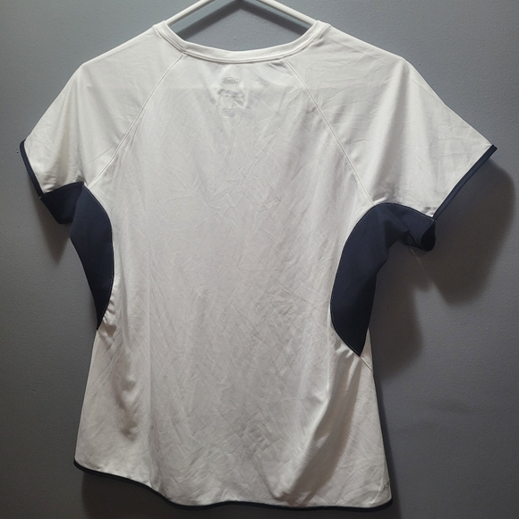 Reebok White with Black Trim Tshirt L - Picture 6 of 7